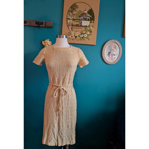 Vintage Yellow Textured Knit Dress Short Sleeve Tie Waist Midi 60s